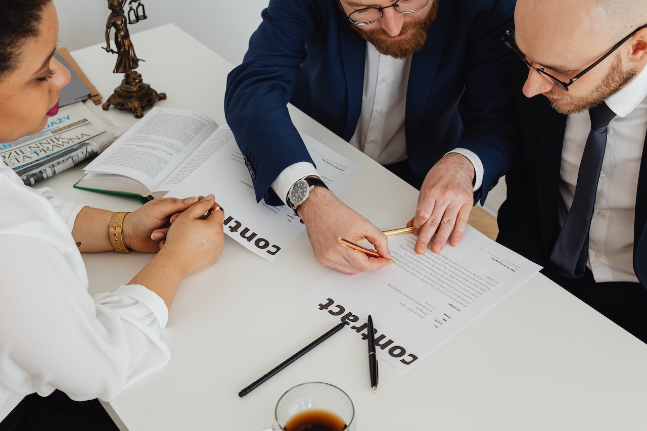 Swiftbanker.fi-sivustolla voit hakea lainaa ilman huolta turvallisuudestasi, sillä tiedät, että asiantuntijamme auttavat sinua.